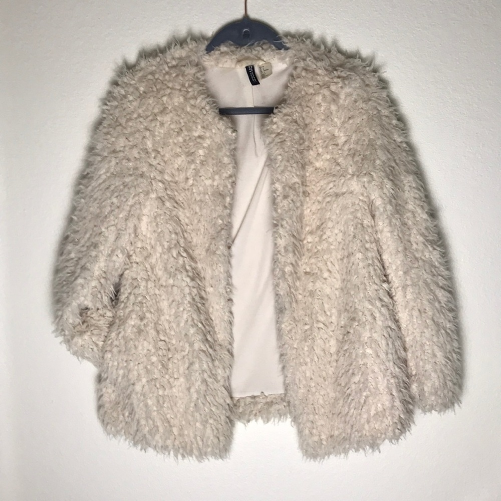 H&M Fluffy Cream Jacket Size 6